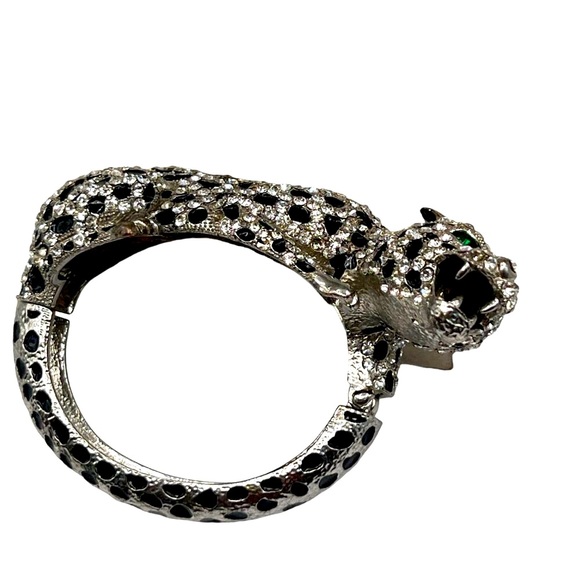 Luxurious Panther Bracelet With Green Eyes & Sparkling Crystals - Picture 4 of 7